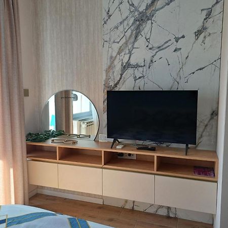 Apartment Centrum - Free Private Parking Novi Sad Exterior photo